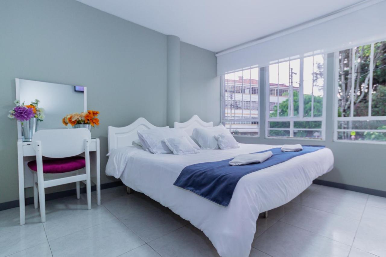 Apartasuites & Hotel Bogota Teusaquillo エクステリア 写真