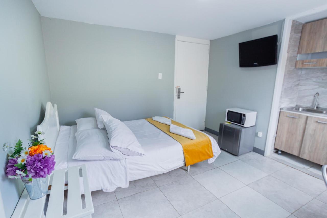 Apartasuites & Hotel Bogota Teusaquillo エクステリア 写真
